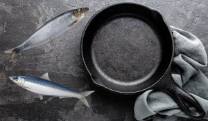 How Do I Get Fish Smell Out Of Cast Iron Pan? 6 Easy Ways!