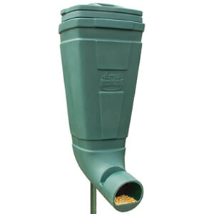 Outdoors T-Post Gravity Feeder